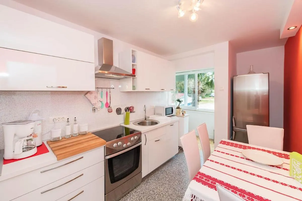 רוביני Apartman Tara