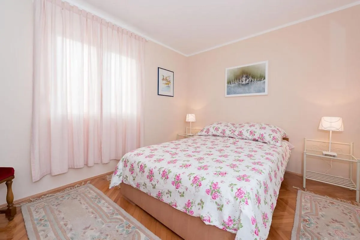 רוביני Apartman Tara
